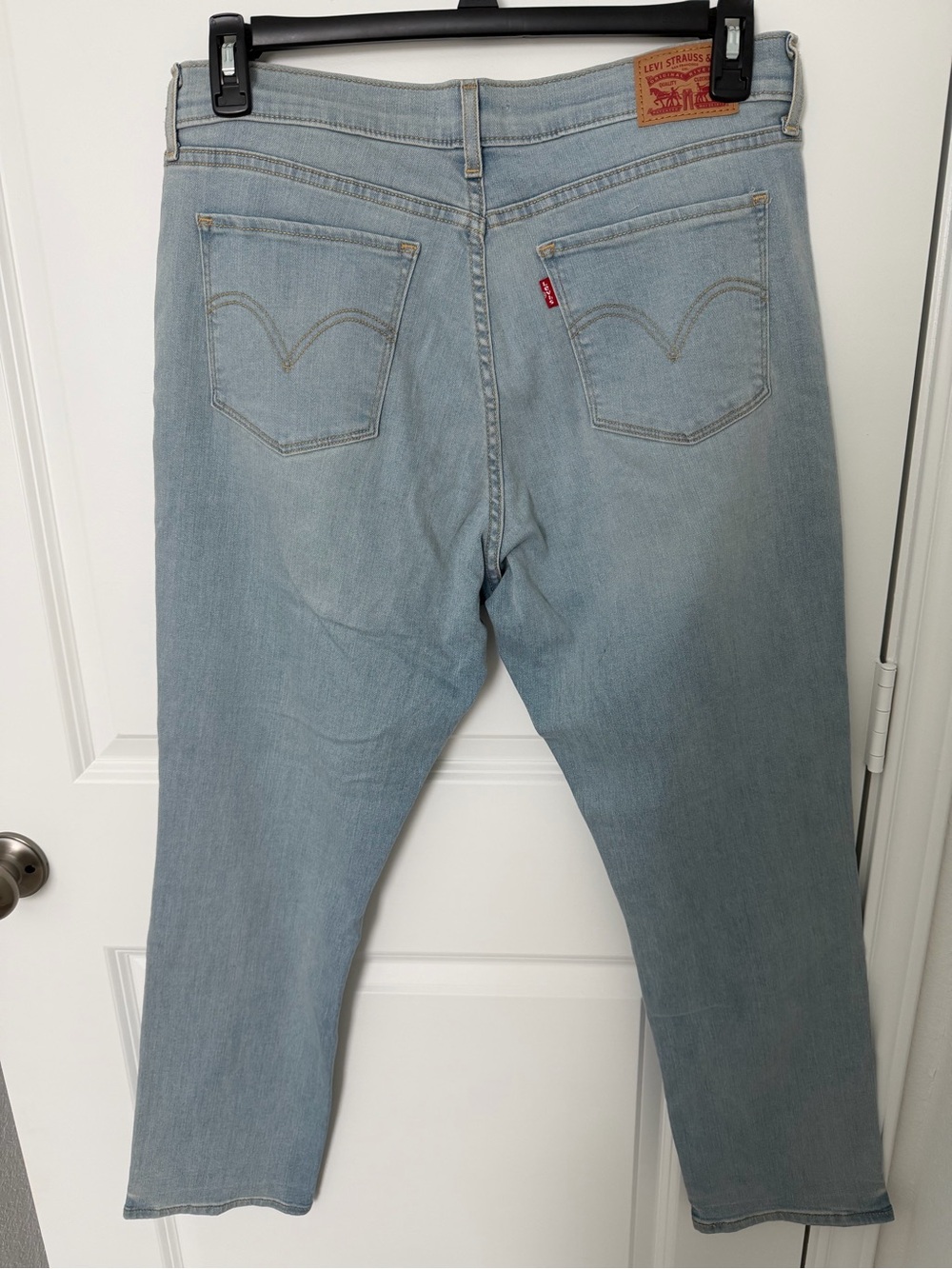 Levi's Women's Light Wash Straight Leg Jeans